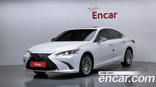 Фотография автомобиля — Lexus ES Generation 7