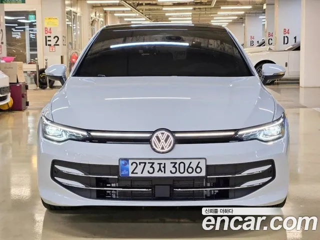 Volkswagen Golf Generation 8 — Фото автомобиля 3