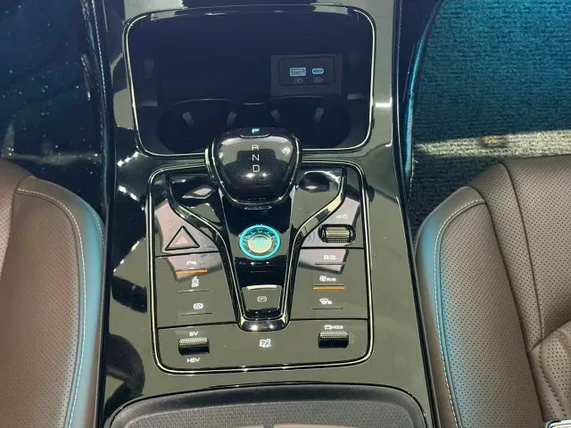 BYD Han — Фото автомобиля 17