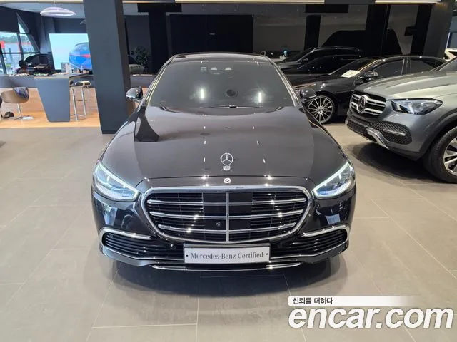 Mercedes-Benz S-Class — Фото автомобиля 3