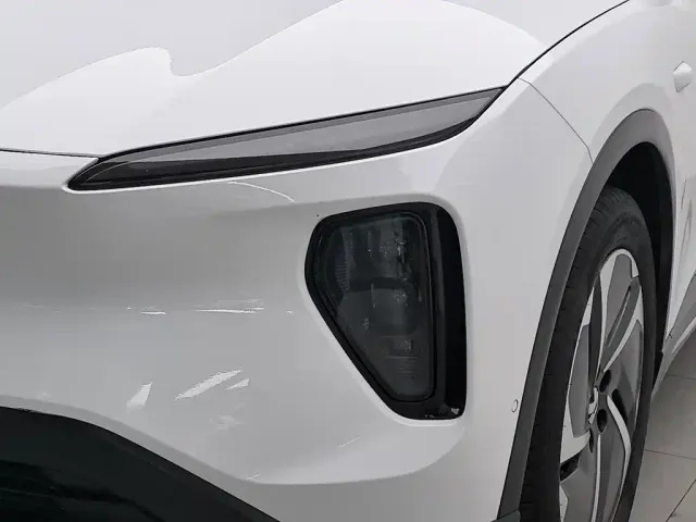 Nio ES6 — Фото автомобиля 7