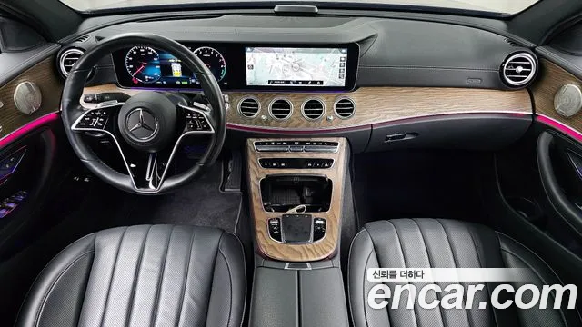 Mercedes-Benz E-Class — Фото автомобиля 7