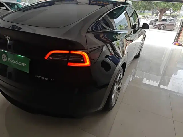 Tesla Model Y 2022 Facelift Rear-Wheel Drive Version — Фото автомобиля 7