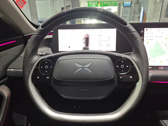 Xpeng P7 — Фото автомобиля 14
