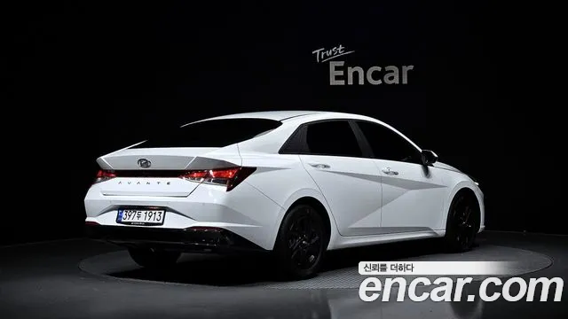 Hyundai Avante CN7 — Фото автомобиля 2