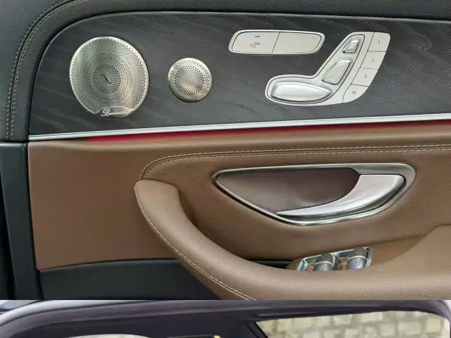 Mercedes-Benz E-Class — Фото автомобиля 6