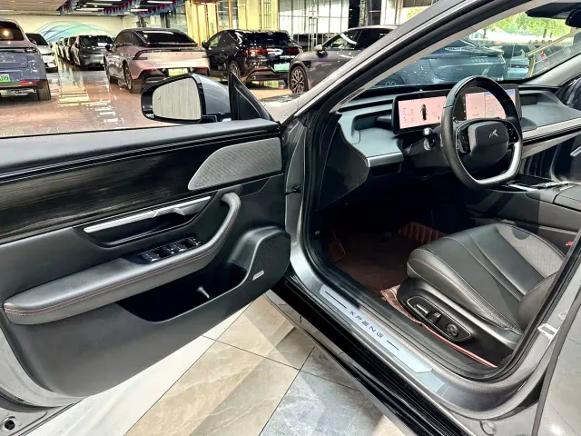 Xpeng P7 — Фото автомобиля 7
