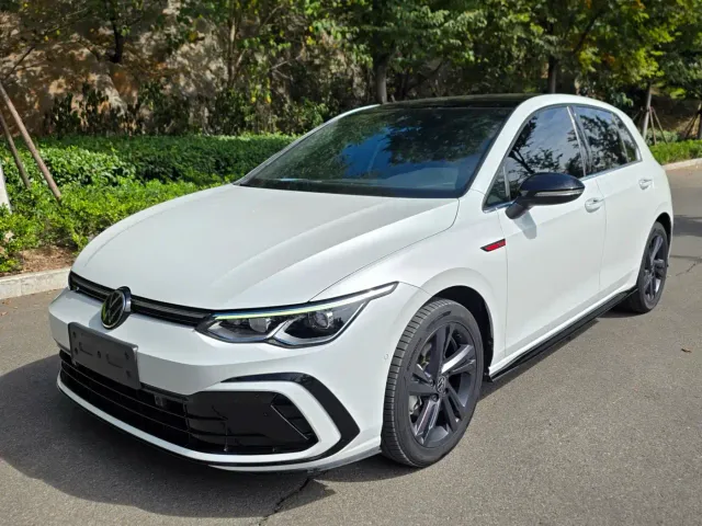 Фотография автомобиля — Volkswagen Golf
