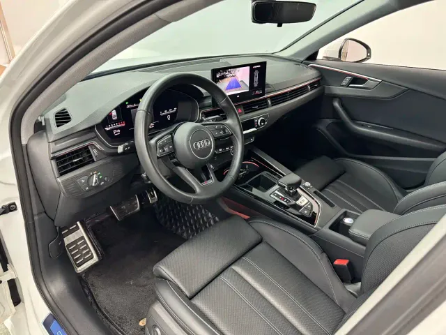 Audi A4L — Фото автомобиля 13