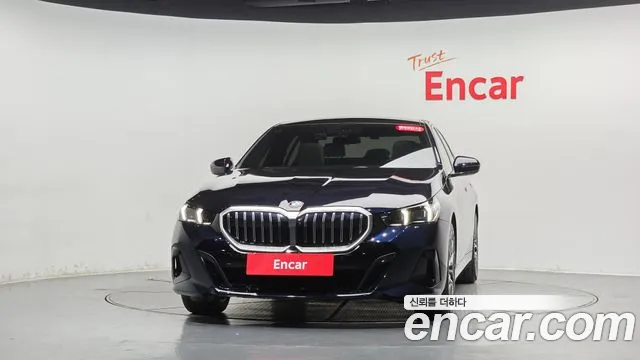 BMW 5 Series G60 — Фото автомобиля 2