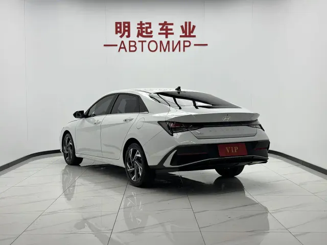 Hyundai Elantra — Фото автомобиля 7