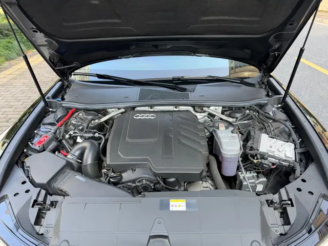Audi A6L — Фото автомобиля 15