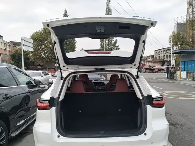 Changan Oushang X5 — Фото автомобиля 18
