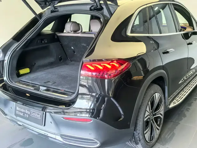 Mercedes-Benz EQE SUV — Фото автомобиля 7