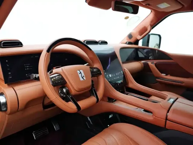 BYD U8 — Фото автомобиля 7