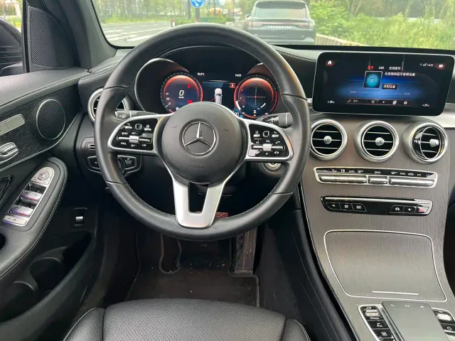 Mercedes-Benz Mercedes-Benz GLC Coupe 2021 GLC 300 4MATIC Coupe SUV — Фото автомобиля 14