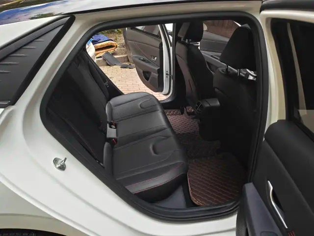 Hyundai Elantra — Фото автомобиля 16