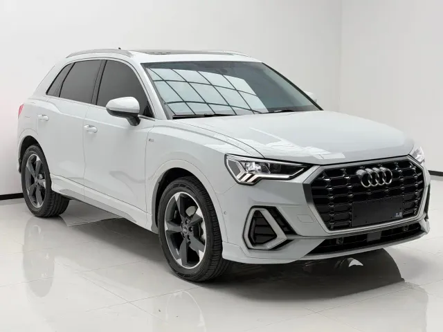 Audi Q3 — Фото автомобиля 3