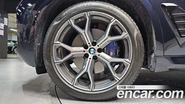 BMW X5 xDrive 40i M Sport — Фото автомобиля 4