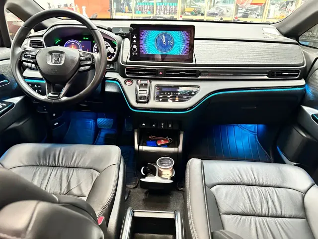 Honda Elysion — Фото автомобиля 13