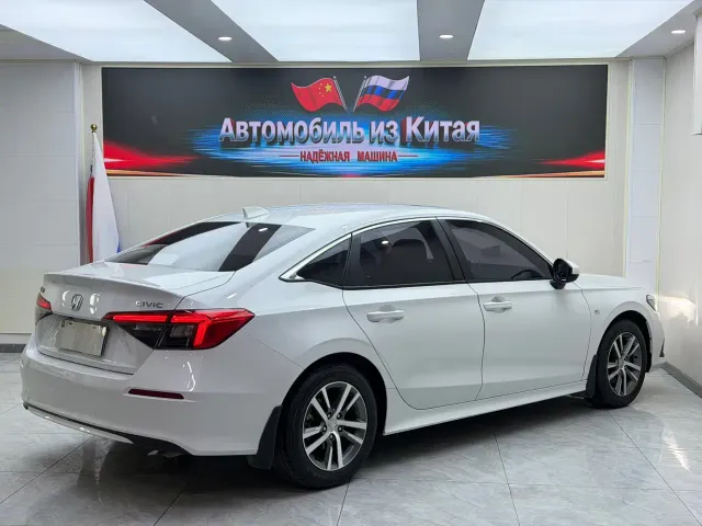Honda Civic — Фото автомобиля 4