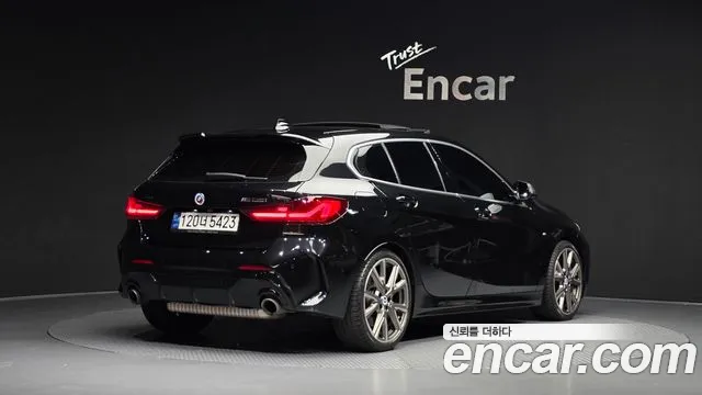 BMW 1 Series F40 — Фото автомобиля 2