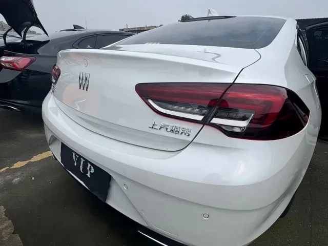 Buick Regal — Фото автомобиля 16