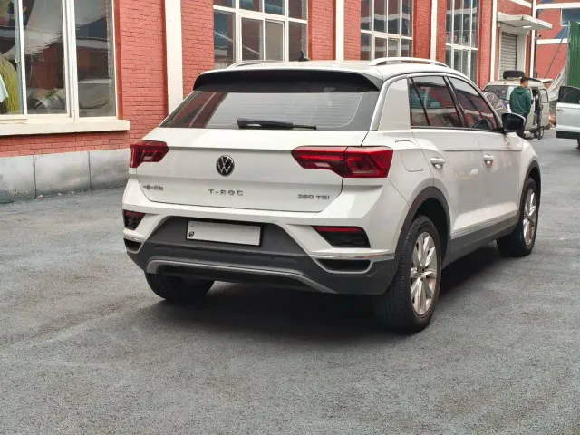 Volkswagen T-Roc — Фото автомобиля 4