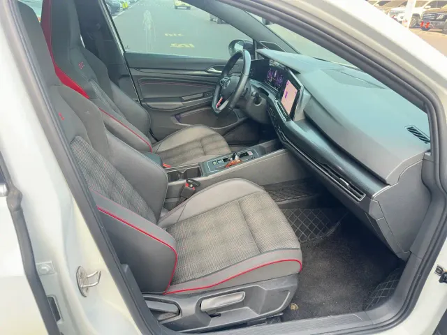 Volkswagen Golf GTI — Фото автомобиля 9