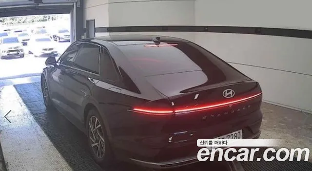 Hyundai Grandeur GN7 — Фото автомобиля 4