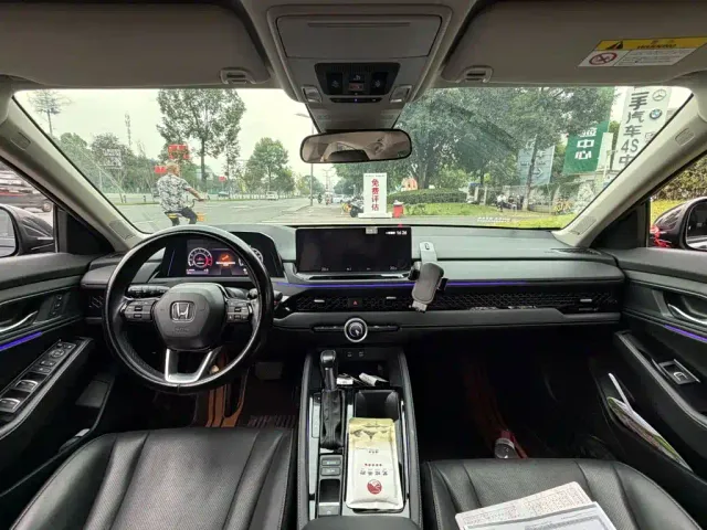 Honda Accord — Фото автомобиля 13