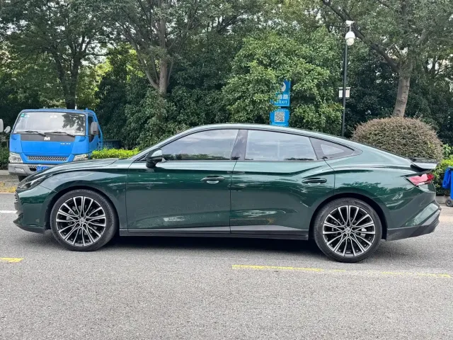 MG MG7 2023 2.0T Automatic Trophy+ Exciting World Edition — Фото автомобиля 4