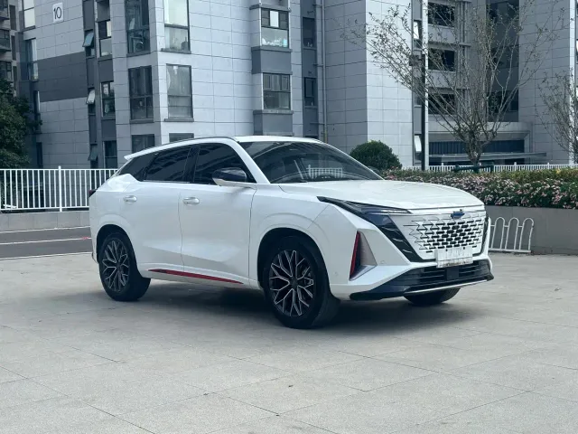 Changan Z6 — Фото автомобиля 2