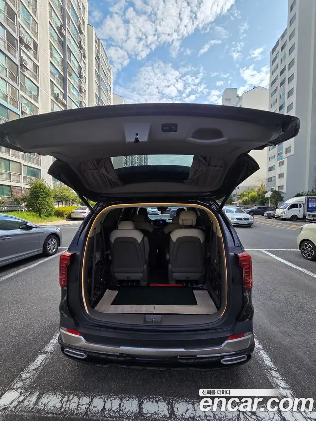 Kia Carnival Generation 4 — Фото автомобиля 13