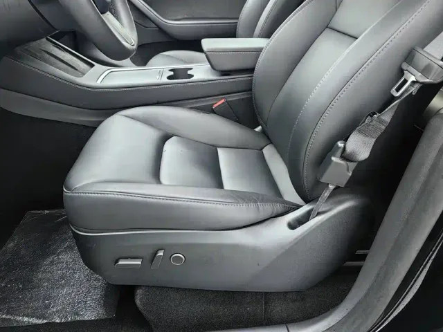 Tesla Model Y — Фото автомобиля 20