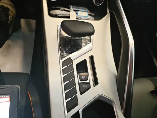 Geely Binyue — Фото автомобиля 13