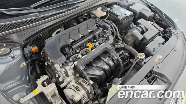 Hyundai Avante CN7 — Фото автомобиля 9
