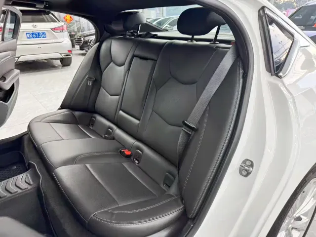 Cadillac CT5 — Фото автомобиля 13