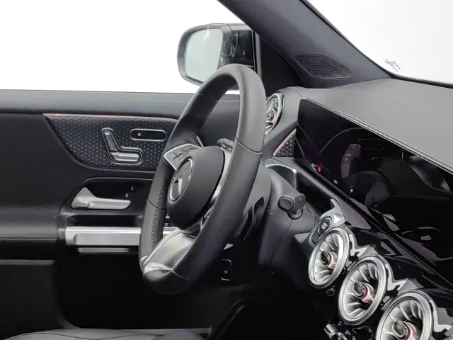 Mercedes-Benz EQB — Фото автомобиля 22