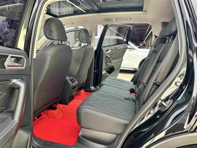 Volkswagen Tiguan L — Фото автомобиля 11