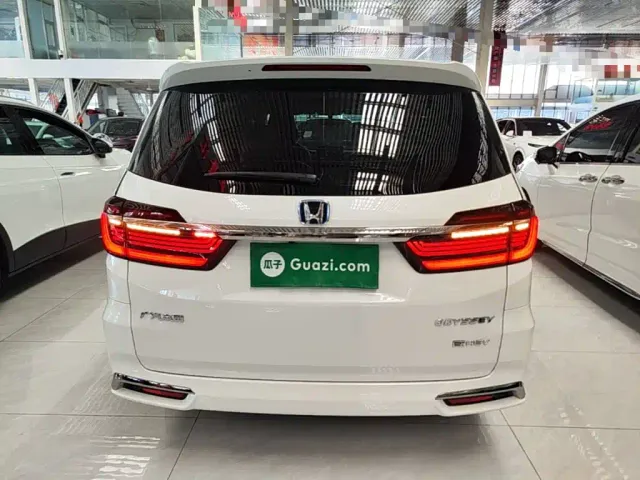 Honda Odyssey — Фото автомобиля 5