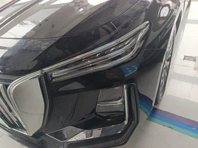 Hongqi H5 — Фото автомобиля 23
