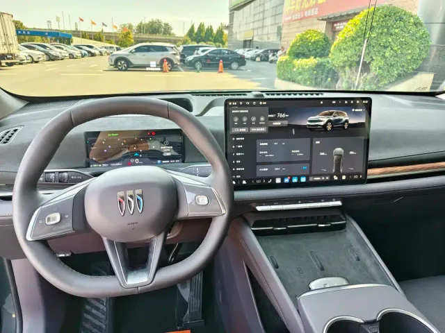 Buick Zhijing E7 — Фото автомобиля 10