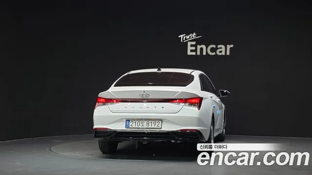 Hyundai Avante — Фото автомобиля 4