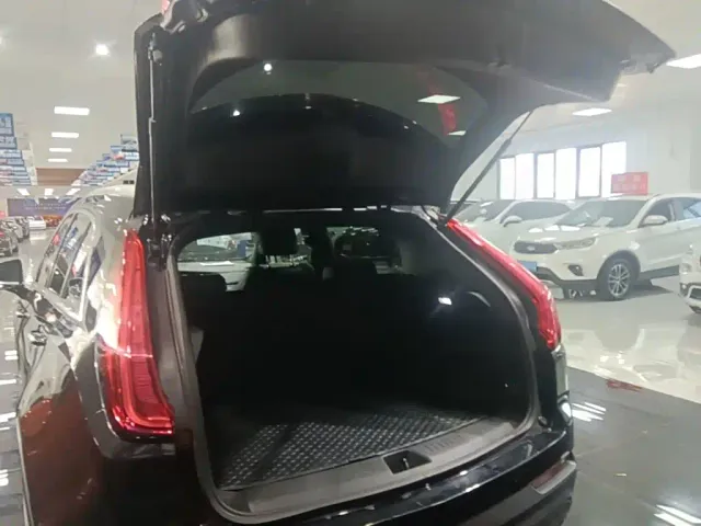 Cadillac XT4 — Фото автомобиля 18