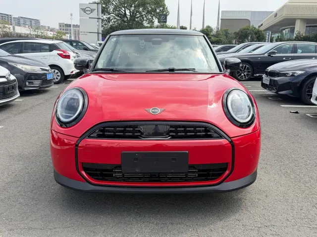 MINI Hatch — Фото автомобиля 3