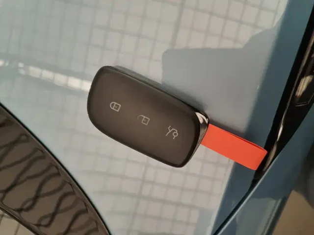 Lynk & Co Lynk & Co 08 EM-P 2026 Model Base Trim — Фото автомобиля 8