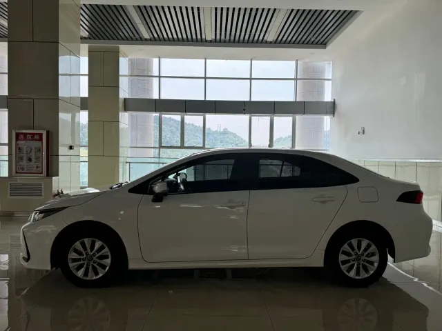 Toyota Corolla — Фото автомобиля 6