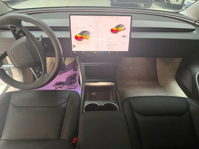 Tesla Model 3 — Фото автомобиля 6