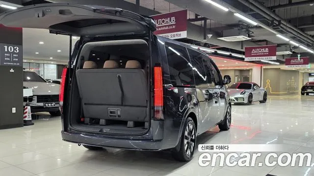 Hyundai Staria Staria 4WD Lounge 9 мест — Фото автомобиля 5